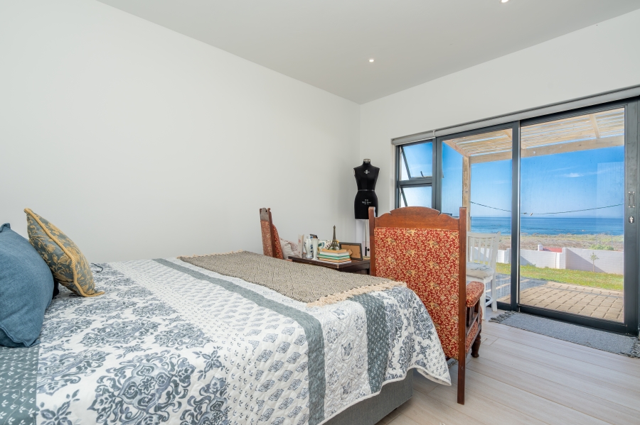4 Bedroom Property for Sale in Britannica Heights Western Cape